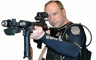 Clicca sull'immagine per ingrandirla. 

Nome:   Anders-Behring-Breivik.jpg 
Visite: 1 
Dimensione: 25.7 KB 
ID: 254013