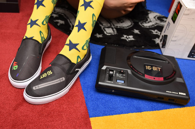 Sega themed shoes - Mega Drive, Saturn e Dreamcast